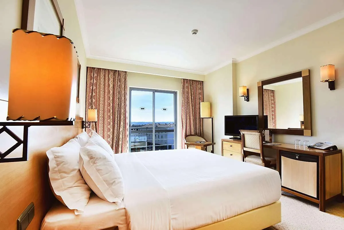 Hotel Real Oeiras Paco de Arcos 4*,