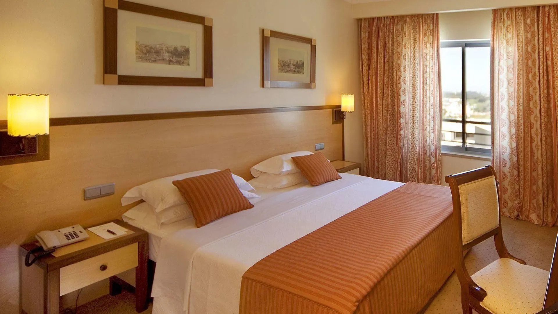 Hotel Real Oeiras Paco de Arcos 4*,
